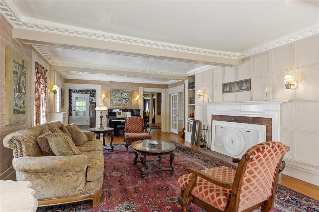 19 North Main Street Petersham, MA 01366 - Photo 7 of 38