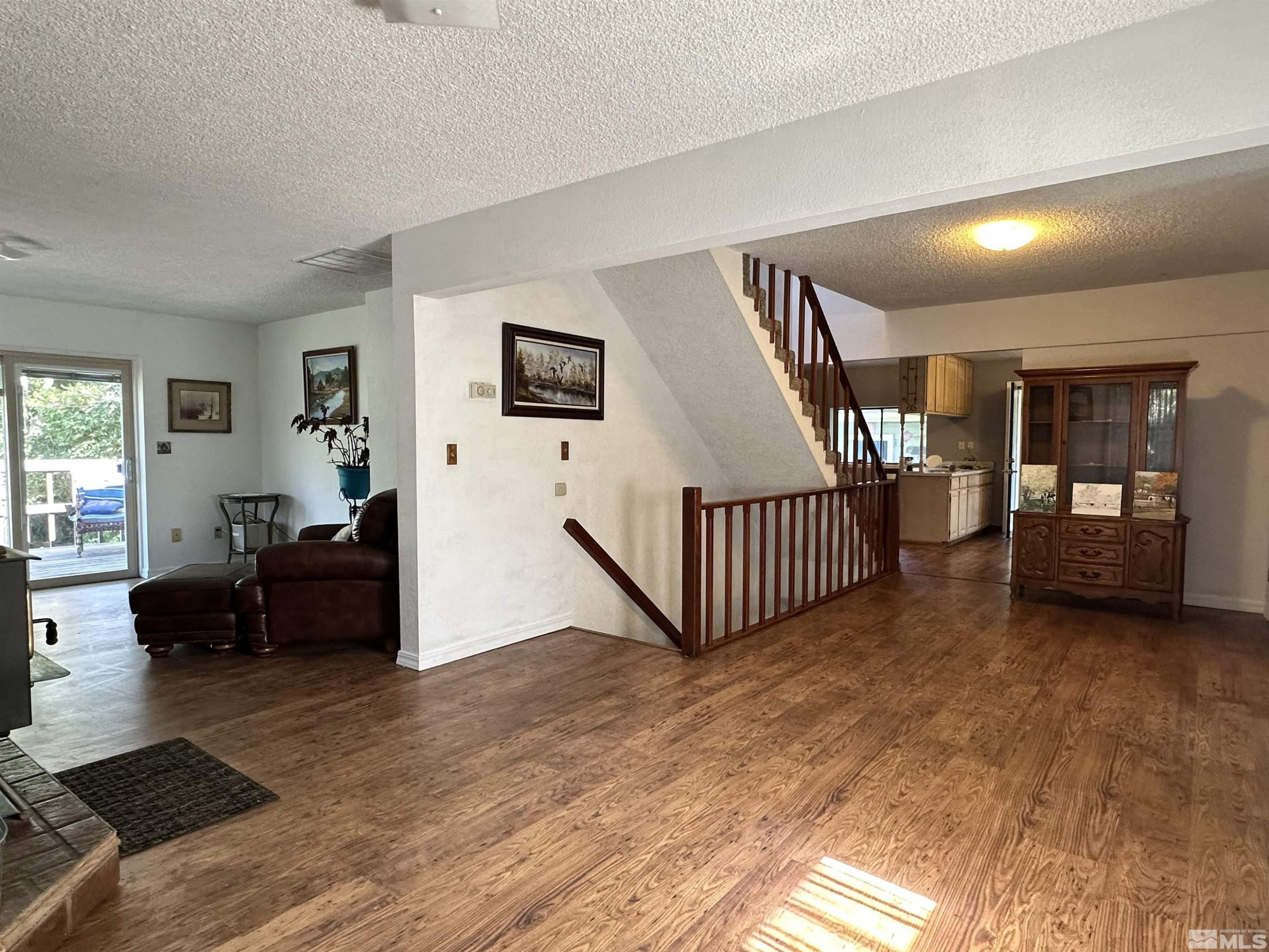 15625 Fawn Lane Reno, NV 89511 - Photo 4 of 28 Photo 4