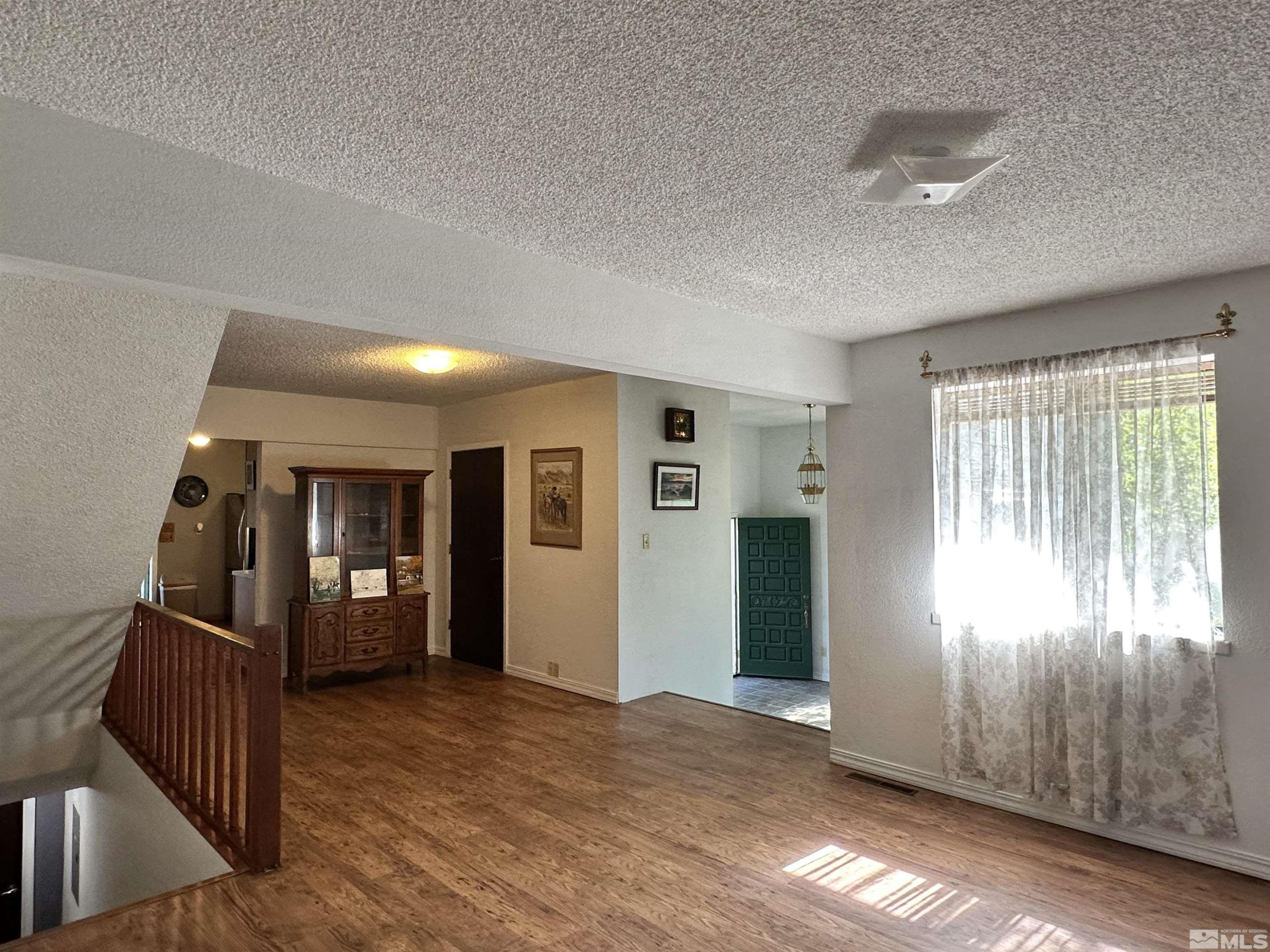 15625 Fawn Lane Reno, NV 89511 - Photo 6 of 28 Photo 6