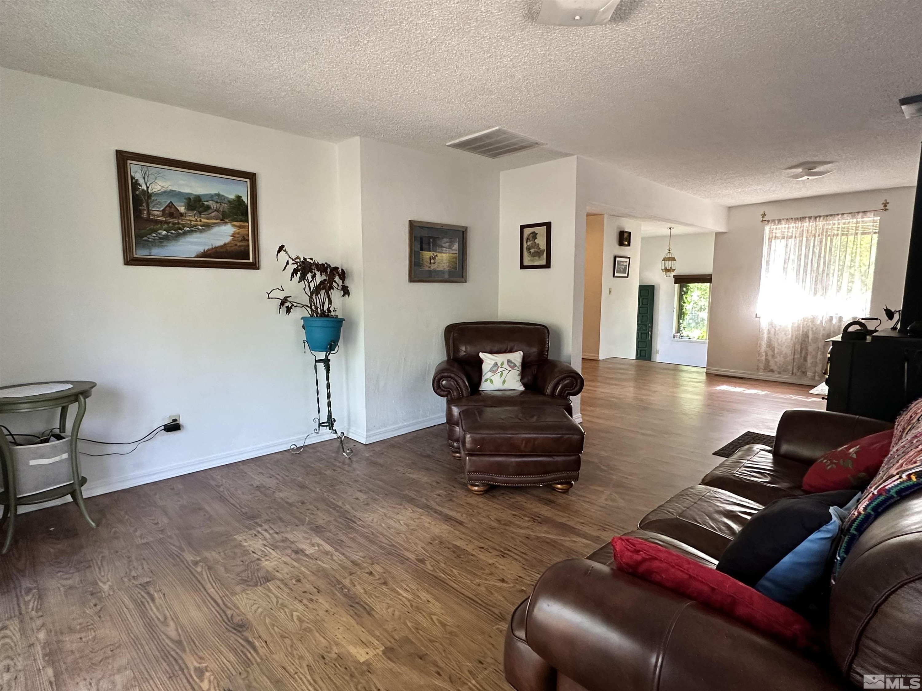 15625 Fawn Lane Reno, NV 89511 - Photo 7 of 28 Photo 7