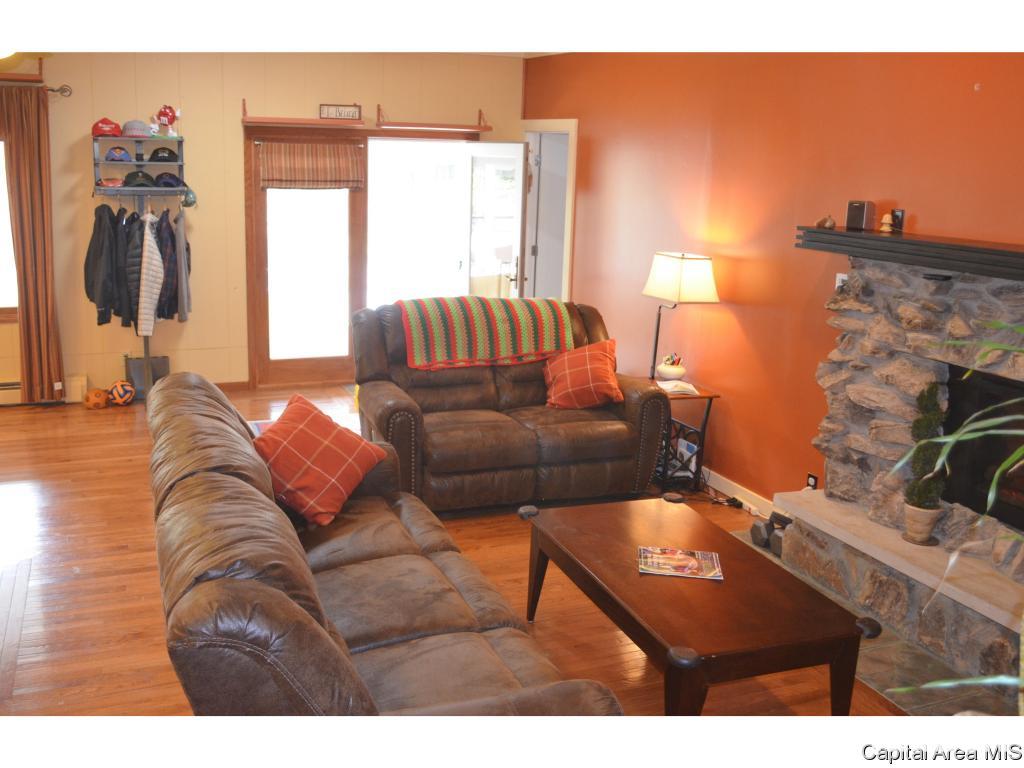 213 Circle Drive Springfield, IL 62703 - Photo 23 of 36 Gallery Image 23
