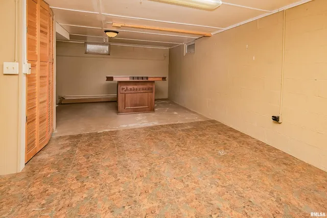 a view of empty room