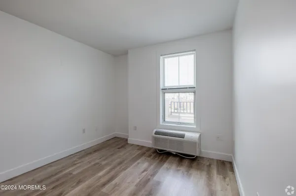 $2,400 | 126 Main Street, Unit 316, Matawan, NJ 07747
