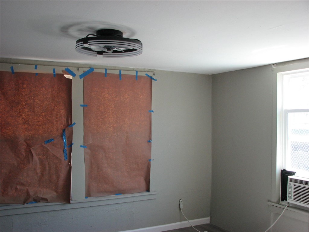 420 Anchor Street Corpus Christi, TX 78418 - Photo 13 of 16 Front Bedroom