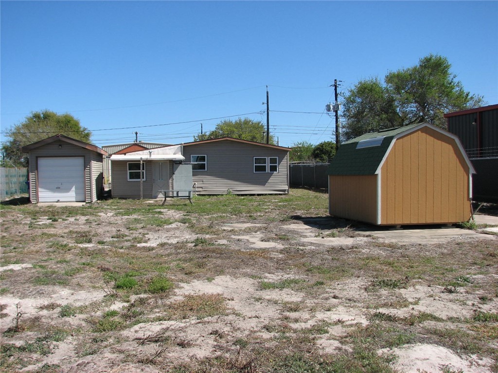 420 Anchor Street Corpus Christi, TX 78418 - Photo 16 of 16 Back of House