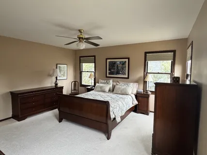 $559,000 | 15 Newtown Court East, Buffalo Grove, IL 60089