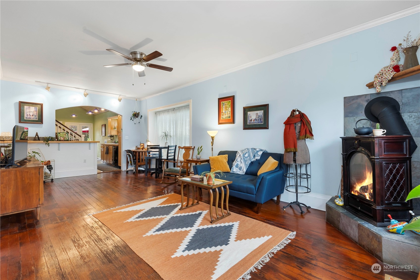 2812 19th Street Everett, WA 98201 - Photo 3 of 27 a living room with furniture and wooden floor
