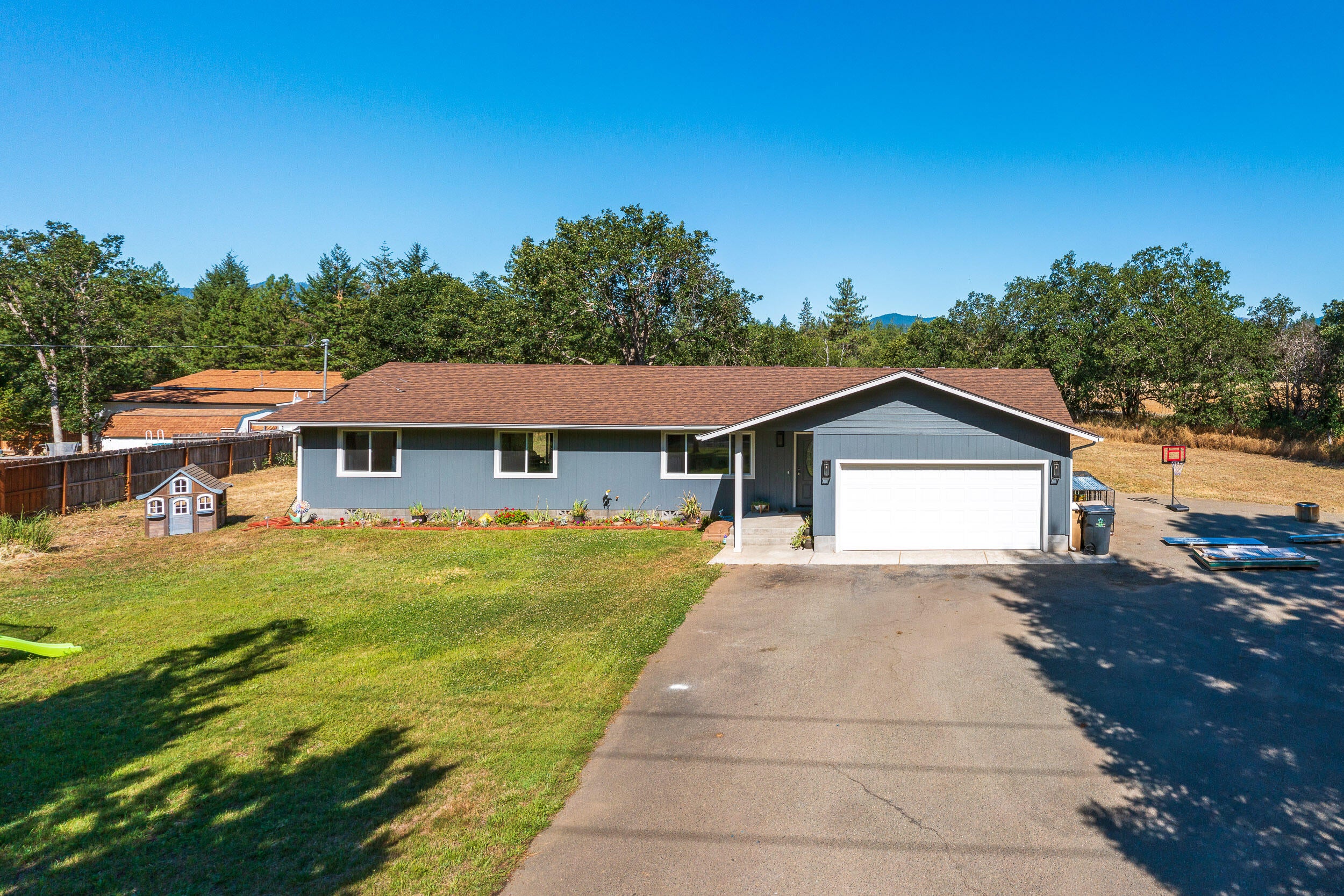1150 Pleasant Valley Road Merlin, OR 97532 - Photo 3 of 37 1150PleasantValleyRd-004