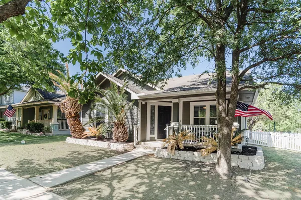 $2,300 | 692 Scheel, Kyle, TX 78640