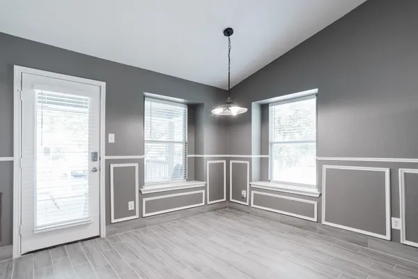 $2,300 | 692 Scheel, Kyle, TX 78640