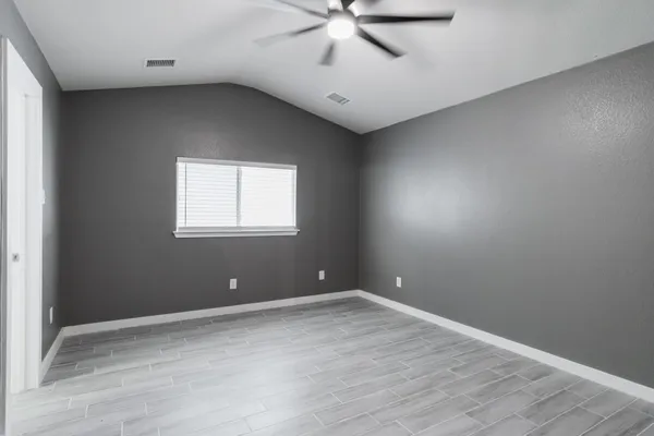 $2,300 | 692 Scheel, Kyle, TX 78640