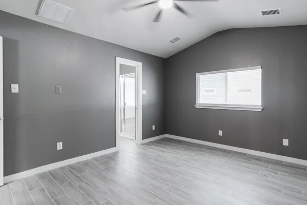 $2,300 | 692 Scheel, Kyle, TX 78640