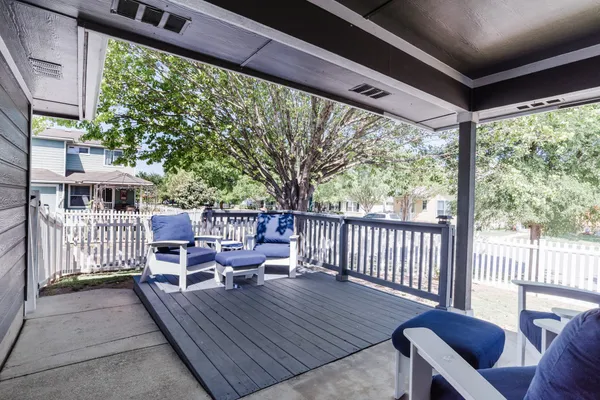 $2,300 | 692 Scheel, Kyle, TX 78640