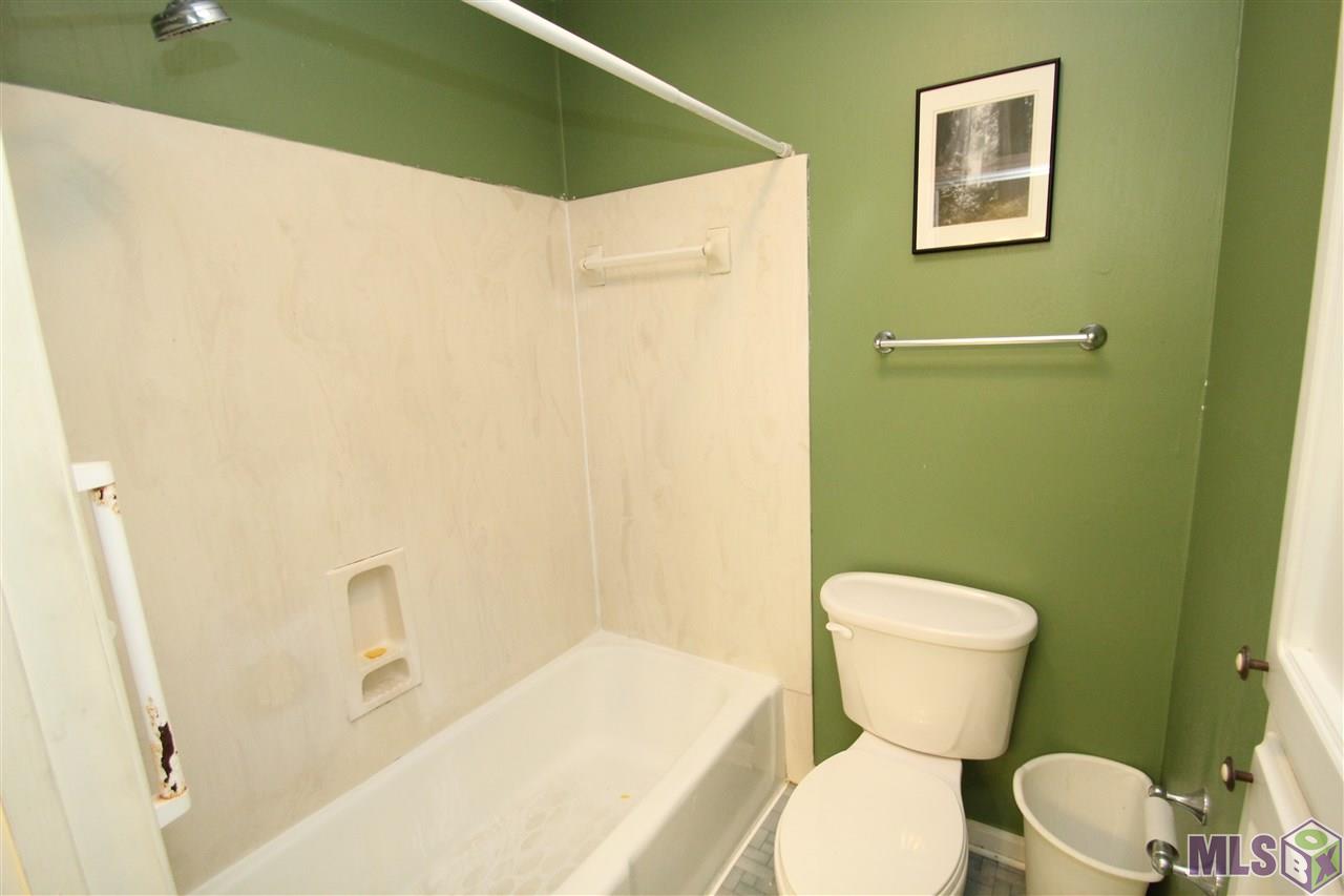 15387 Springwood Avenue Baton Rouge, LA 70817 - Photo 7 of 16 Gallery Image 7