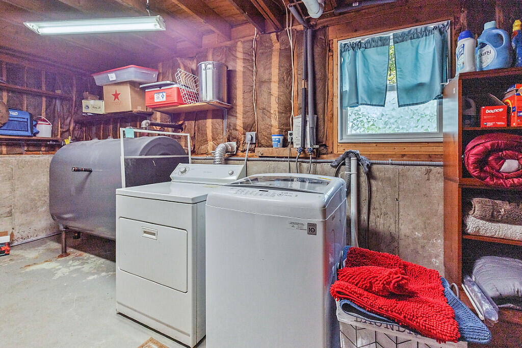 114 Cottage Road Winthrop, ME 04364 - Photo 39 of 63 Laundry Room