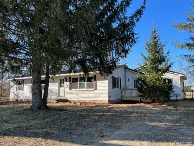 910 West Cooper Road Sandusky, MI 48471 - Photo 1 of 19