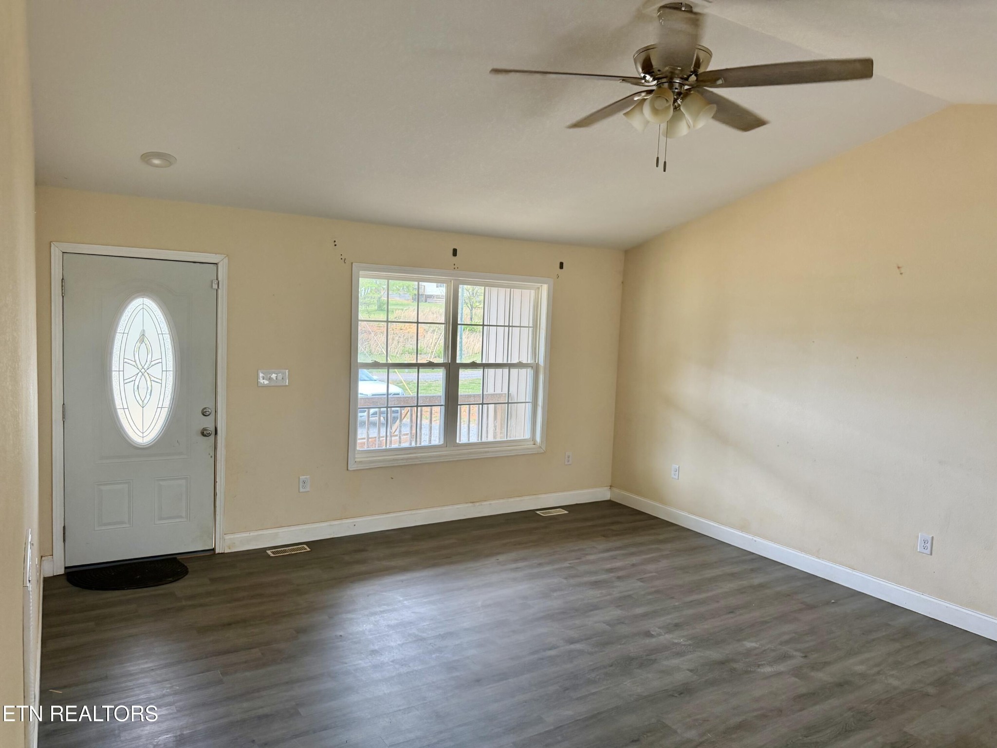 368 Sweetsprings Road Madisonville, TN 37354 - Photo 5 of 18 Gallery Image 5