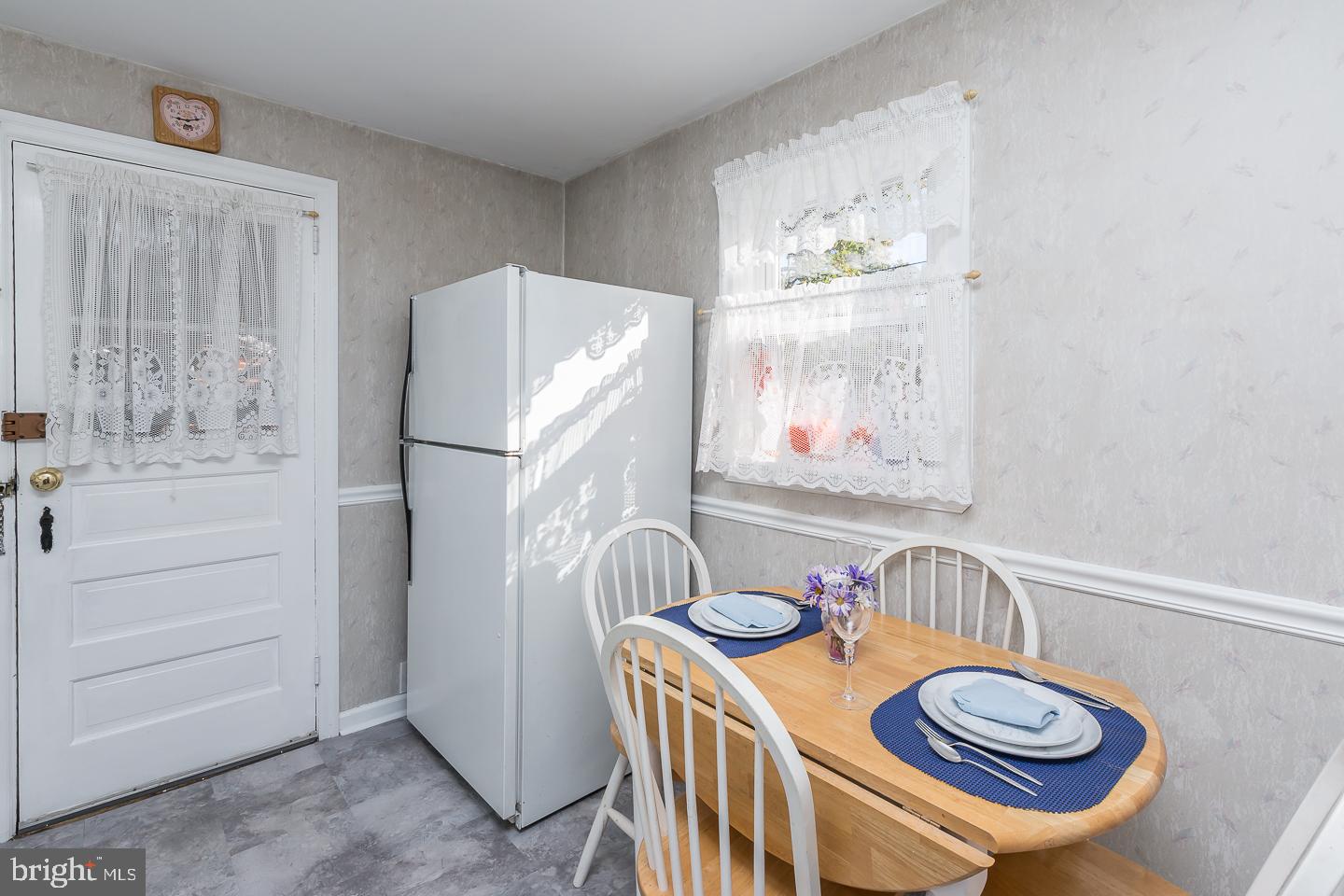 628 North Eagle Road Havertown, PA 19083 - Photo 14 of 36 Eat-in kitchen