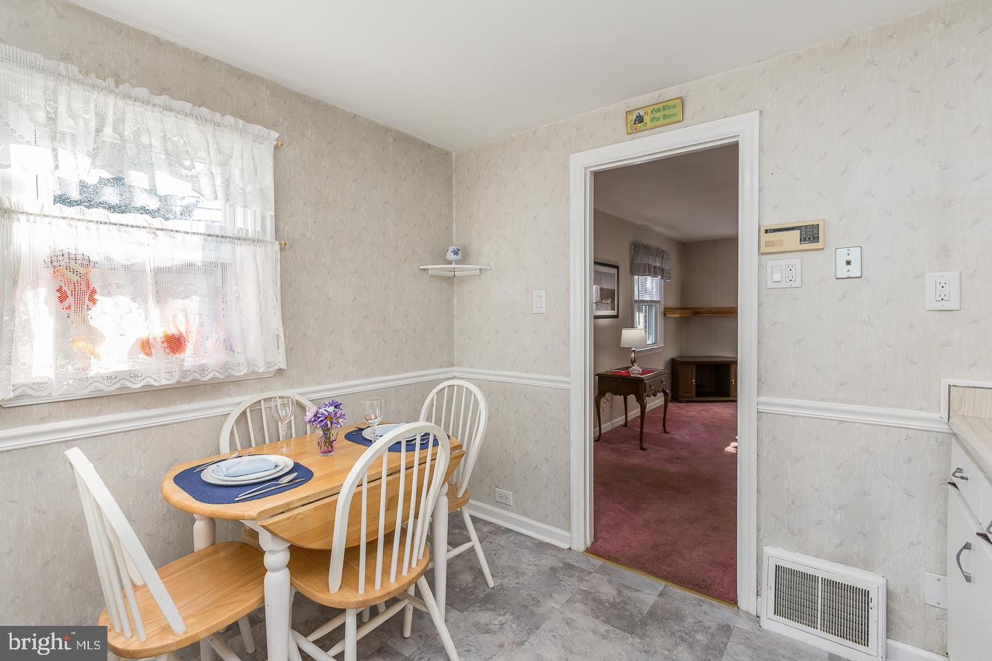 628 North Eagle Road Havertown, PA 19083 - Photo 15 of 36