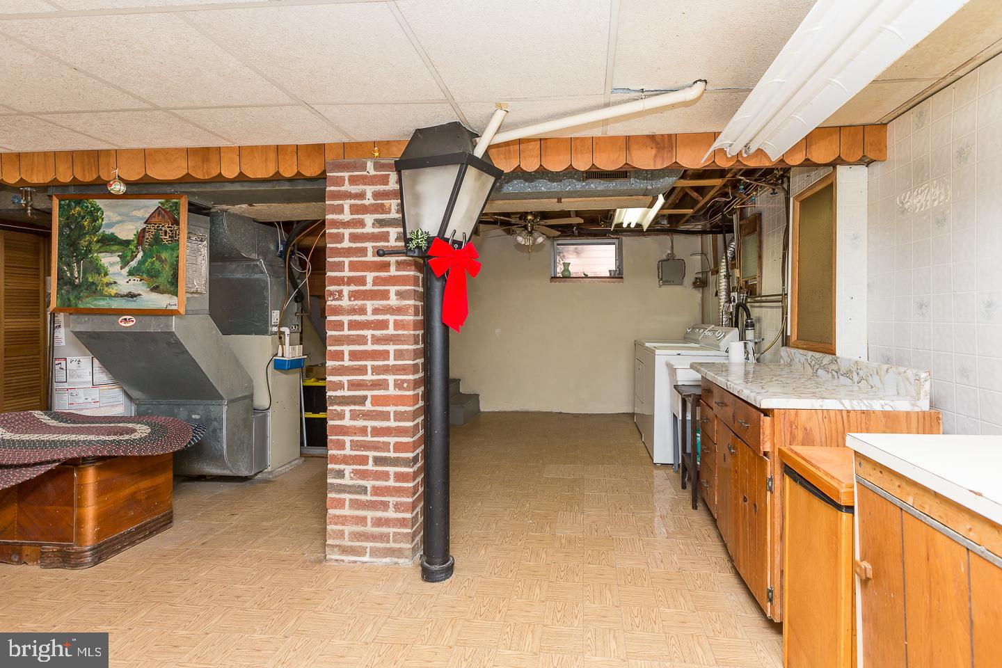 628 North Eagle Road Havertown, PA 19083 - Photo 29 of 36 Laundry area
