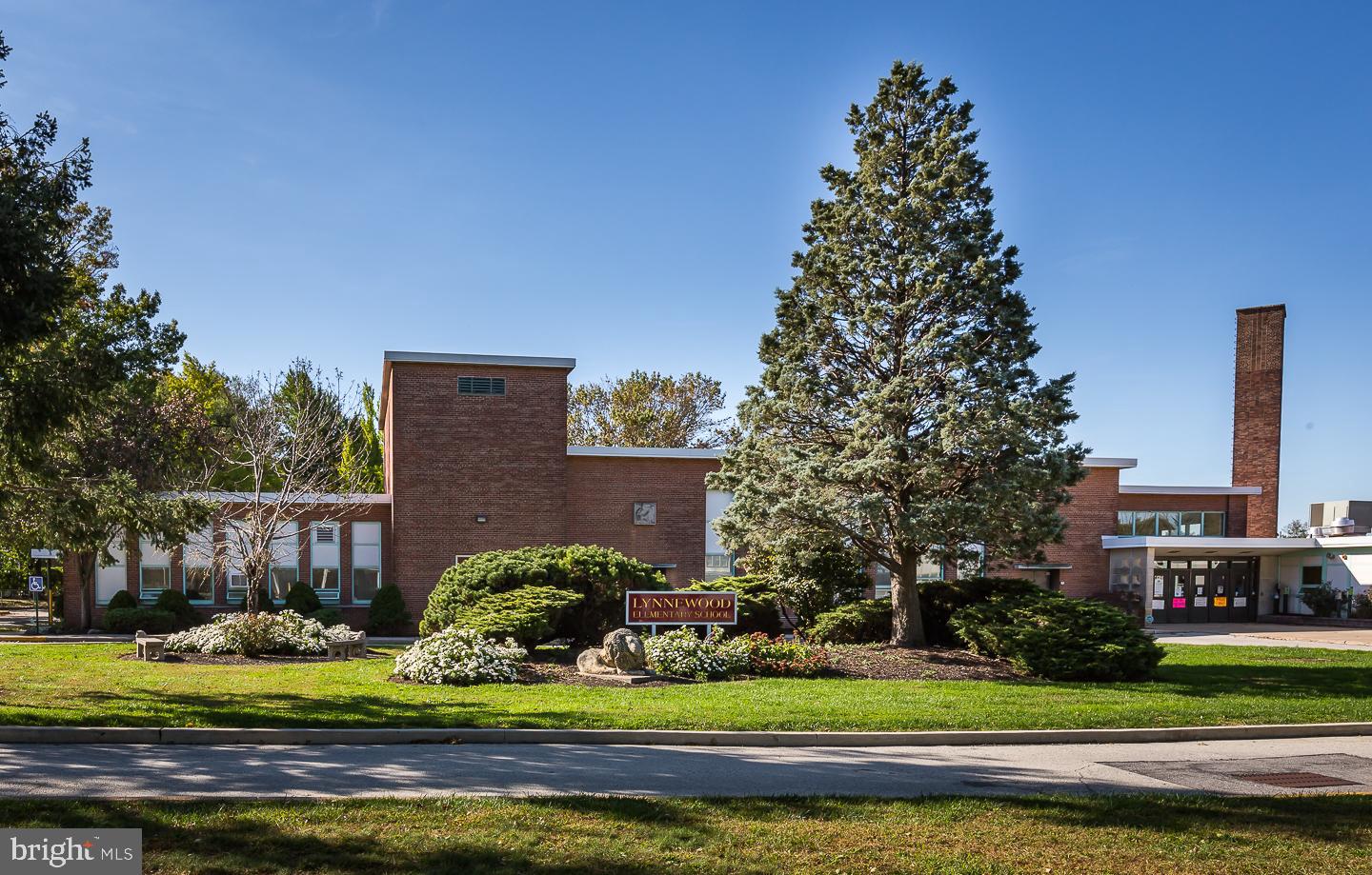 628 North Eagle Road Havertown, PA 19083 - Photo 34 of 36 Lynnewood School