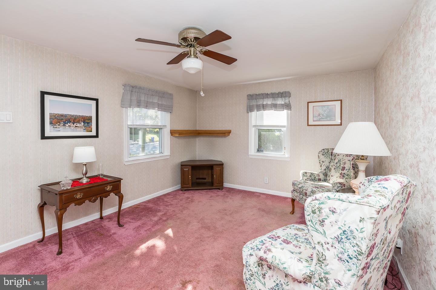 628 North Eagle Road Havertown, PA 19083 - Photo 10 of 36 Living room