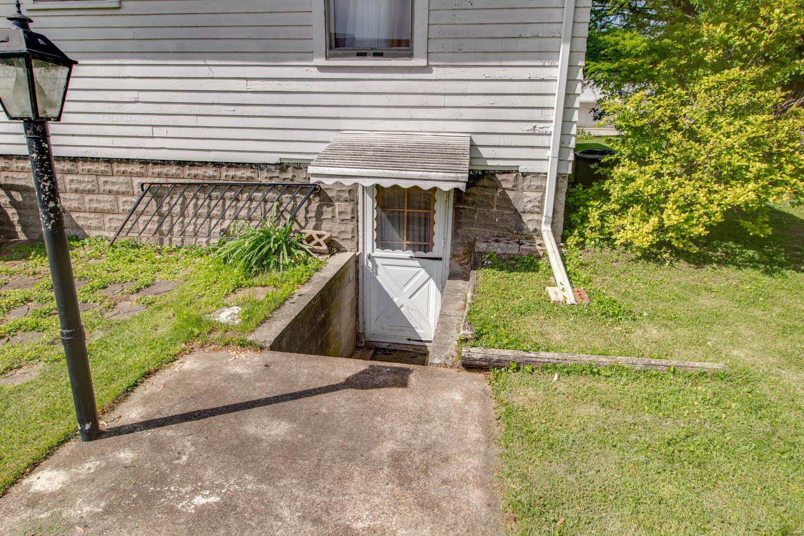 703 Milton Road Alton, IL 62002 - Photo 20 of 21 Gallery Image 20