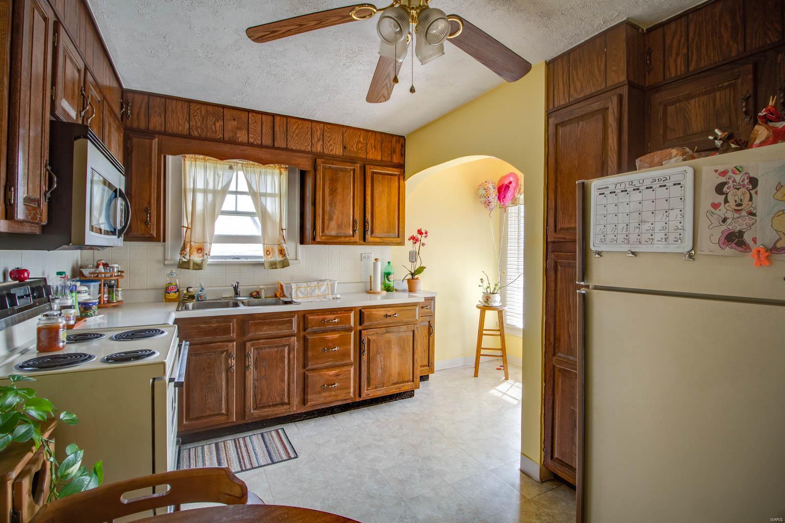 703 Milton Road Alton, IL 62002 - Photo 7 of 21 Gallery Image 7