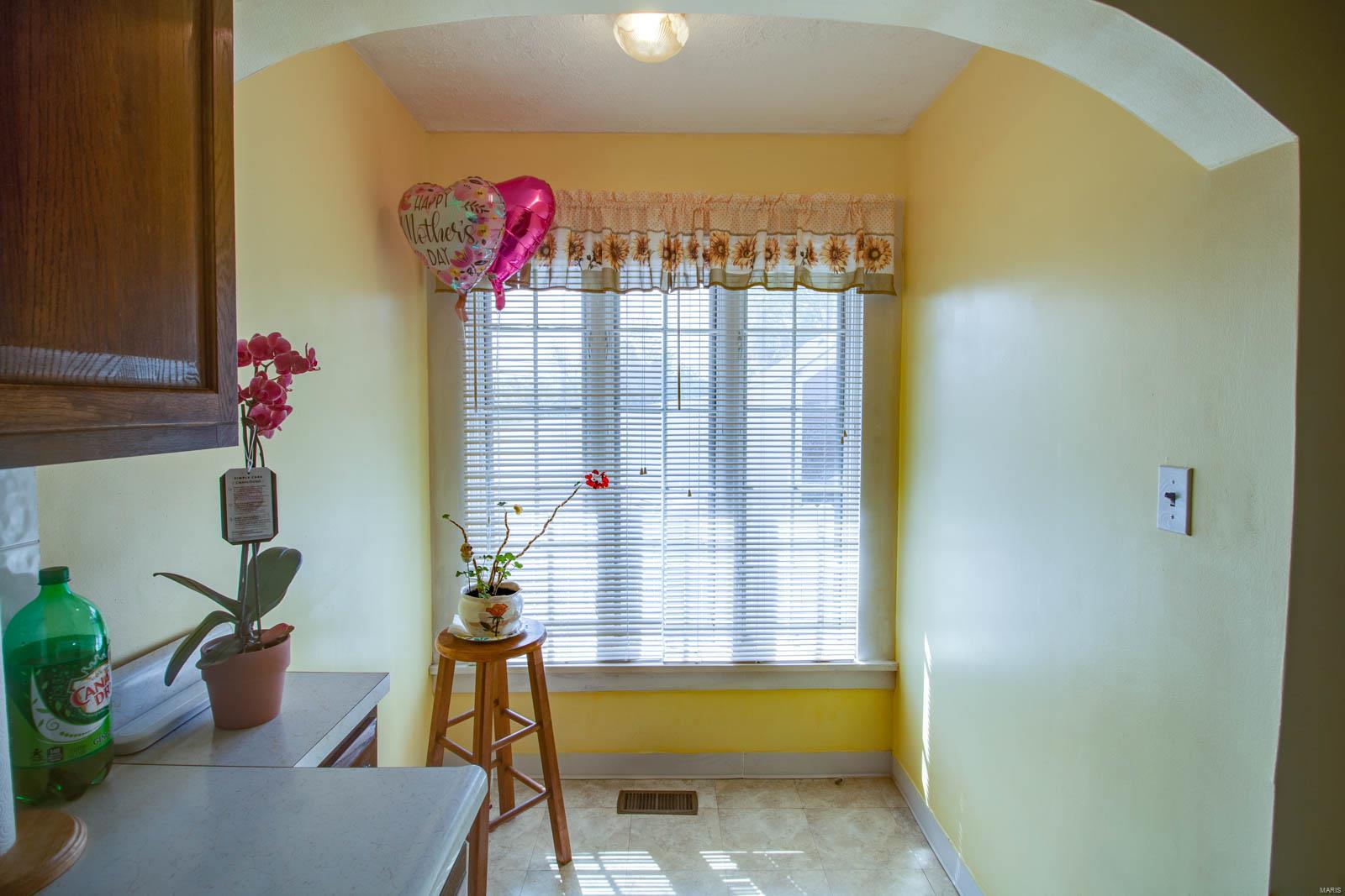 703 Milton Road Alton, IL 62002 - Photo 9 of 21 Gallery Image 9