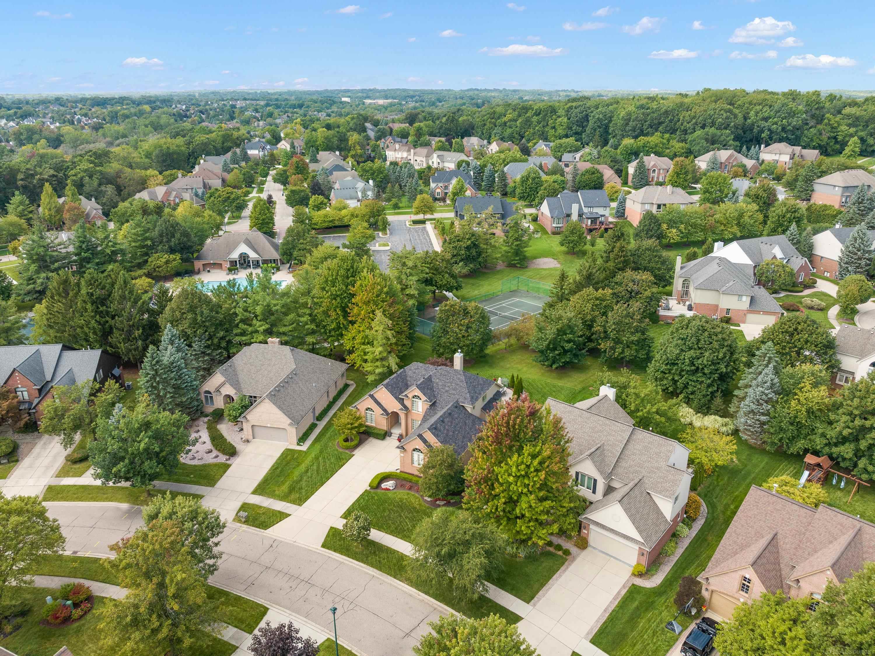 1039 Bloomview Circle Rochester, MI 48307 - Photo 22 of 80 Gallery Image 22