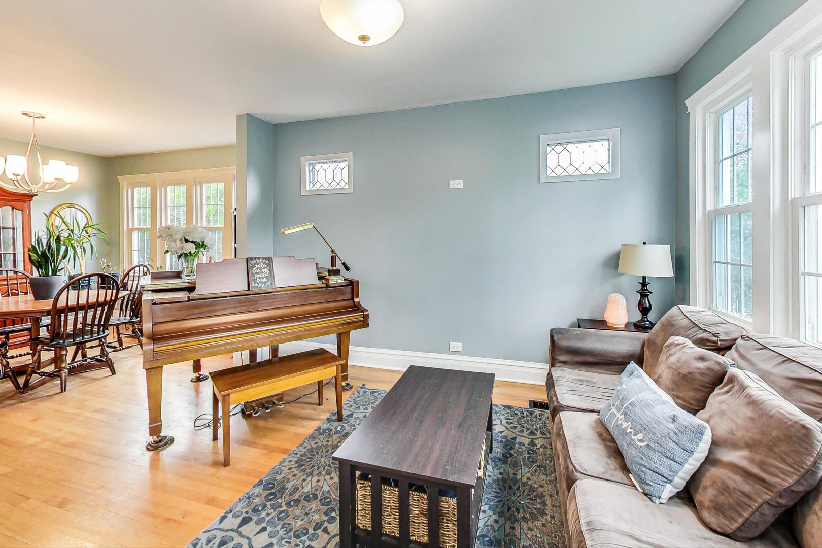 132 East Burlington Street Riverside, IL 60546 - Photo 6 of 38 a living room with furniture and a window
