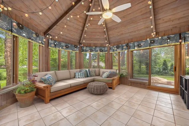 $895,000 | 2734 Alyssa Drive, Naperville, IL 60565