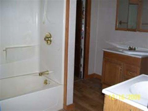 13260 Hudson Road Hudson, MI 49247 - Photo 9 of 11 926759-8.JPG