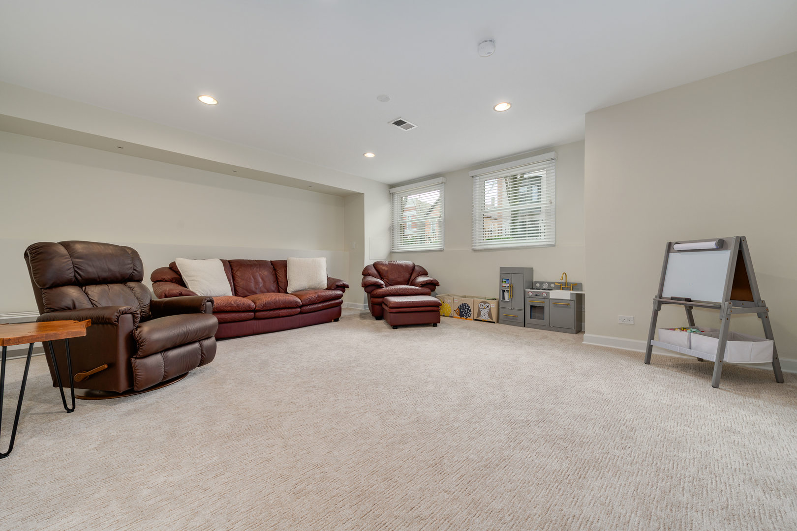 1718 West Huron Street Chicago, IL 60622 - Photo 22 of 33 a living room with furniture a couch and a window