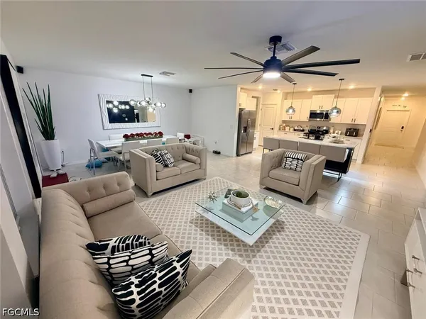 $3,500 | 17645 Paradiso Way, North Fort Myers, FL 33917
