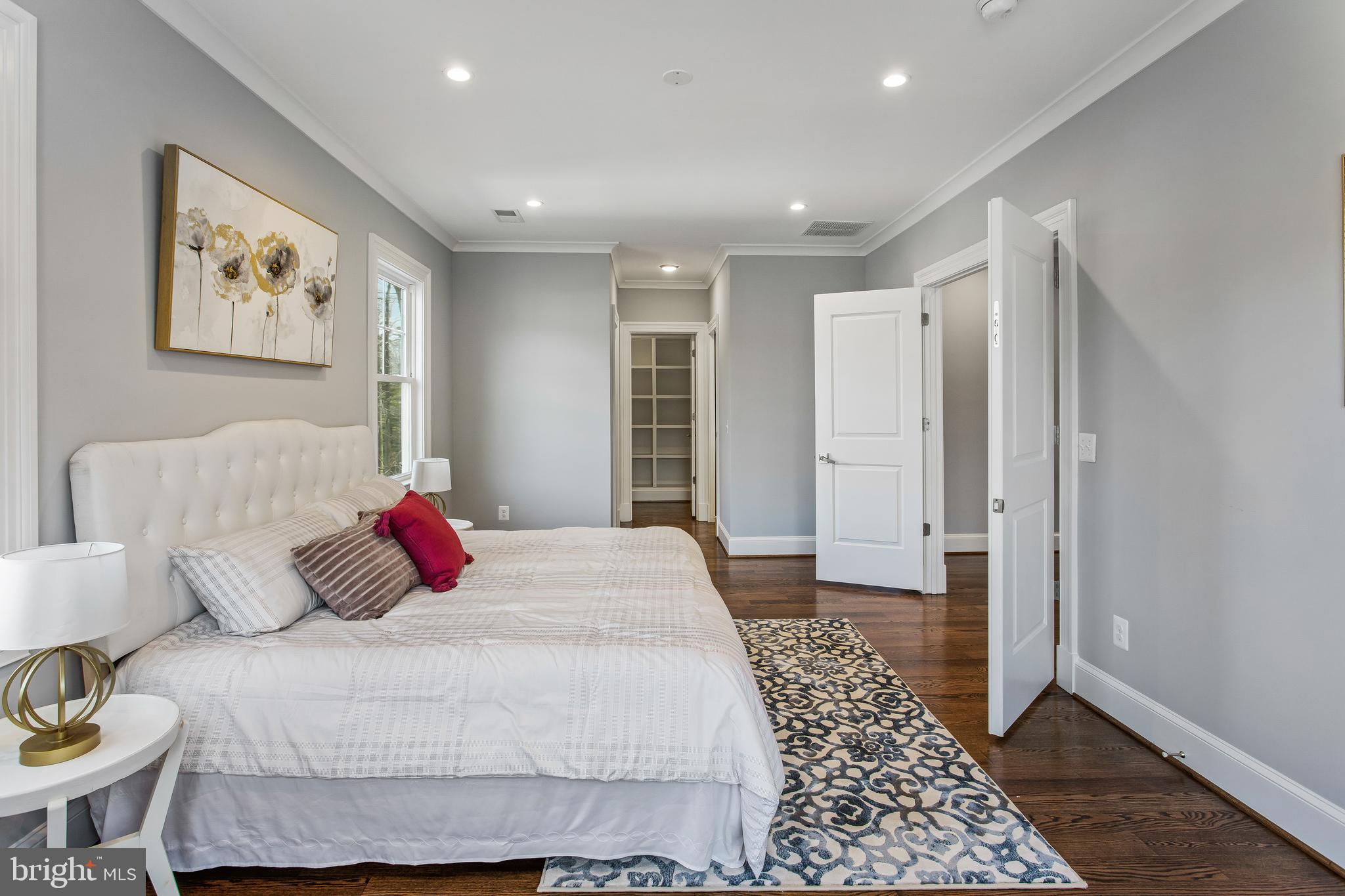 106 Tapawingo Road Southwest Vienna, VA 22180 - Photo 17 of 49