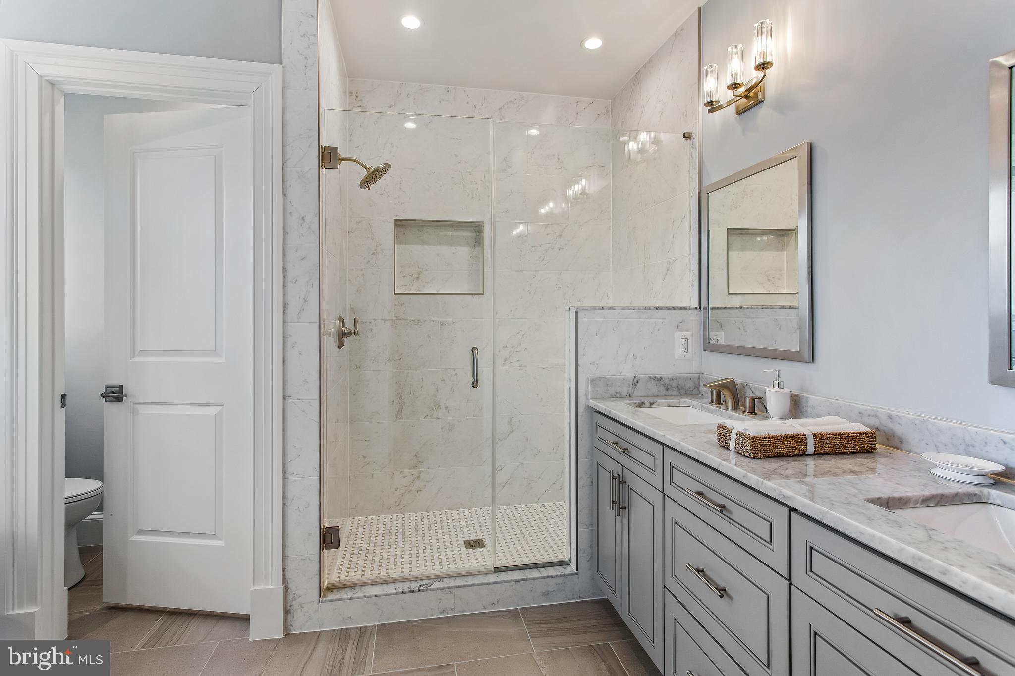 106 Tapawingo Road Southwest Vienna, VA 22180 - Photo 20 of 49