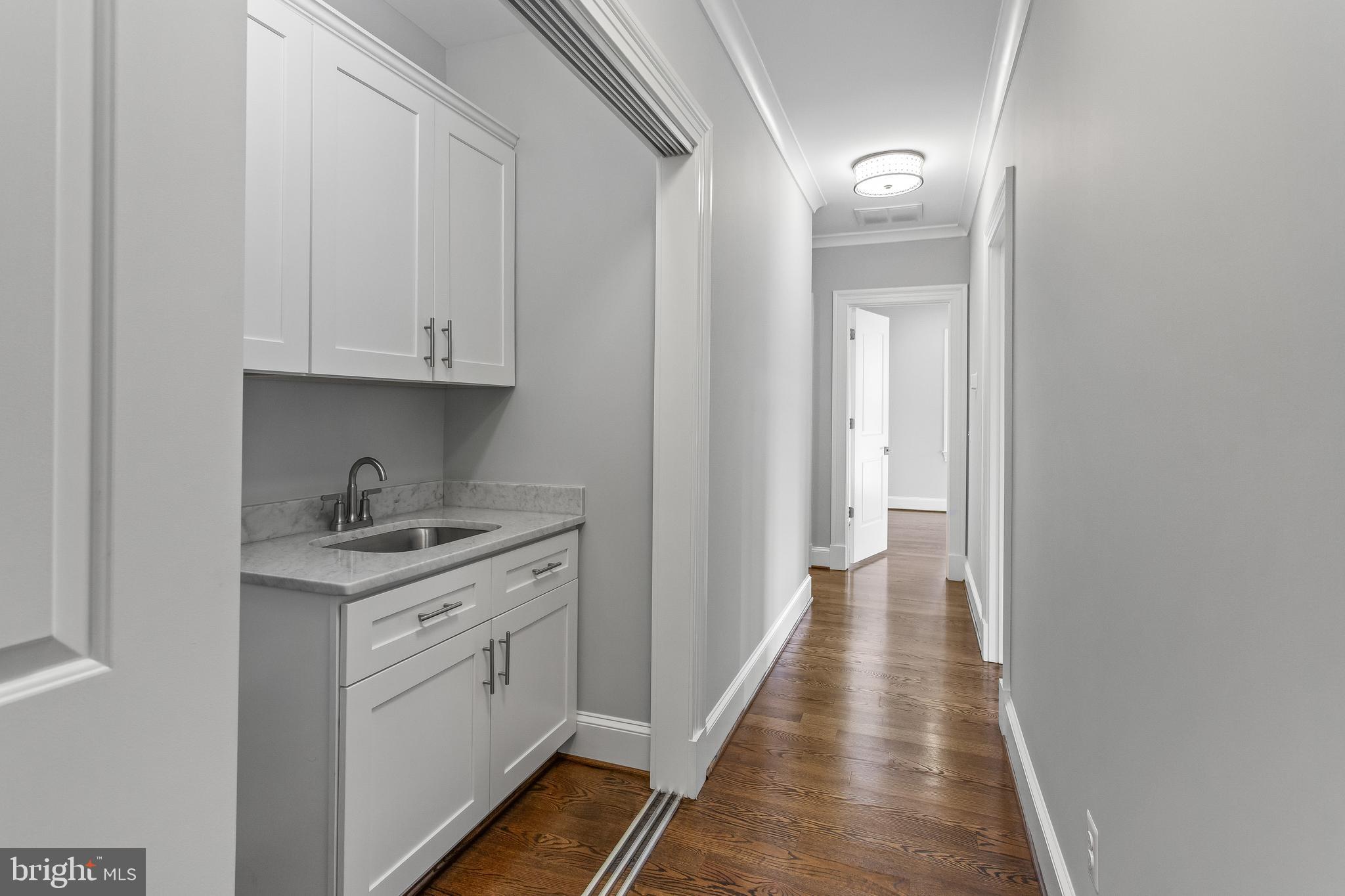 106 Tapawingo Road Southwest Vienna, VA 22180 - Photo 27 of 49