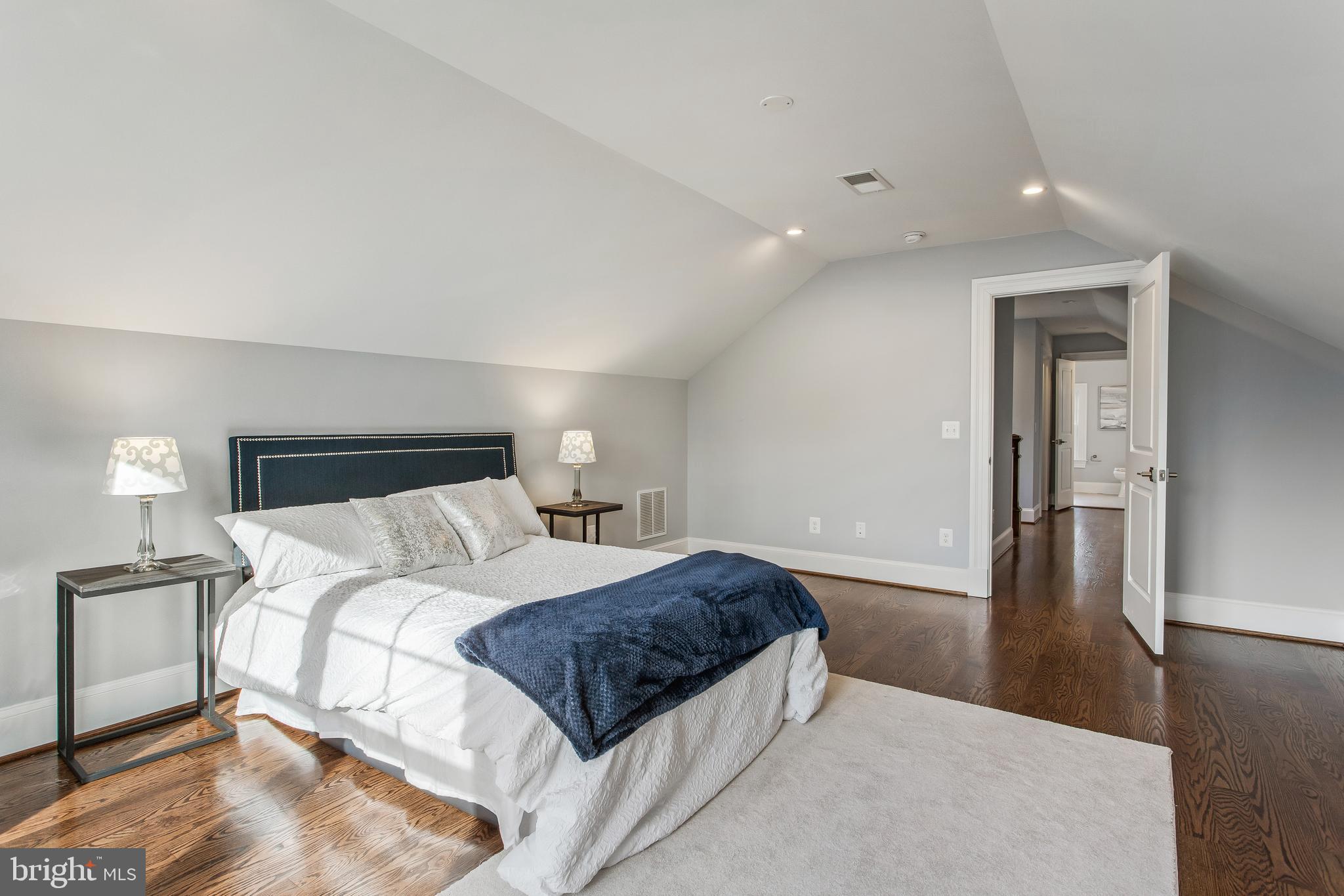 106 Tapawingo Road Southwest Vienna, VA 22180 - Photo 29 of 49