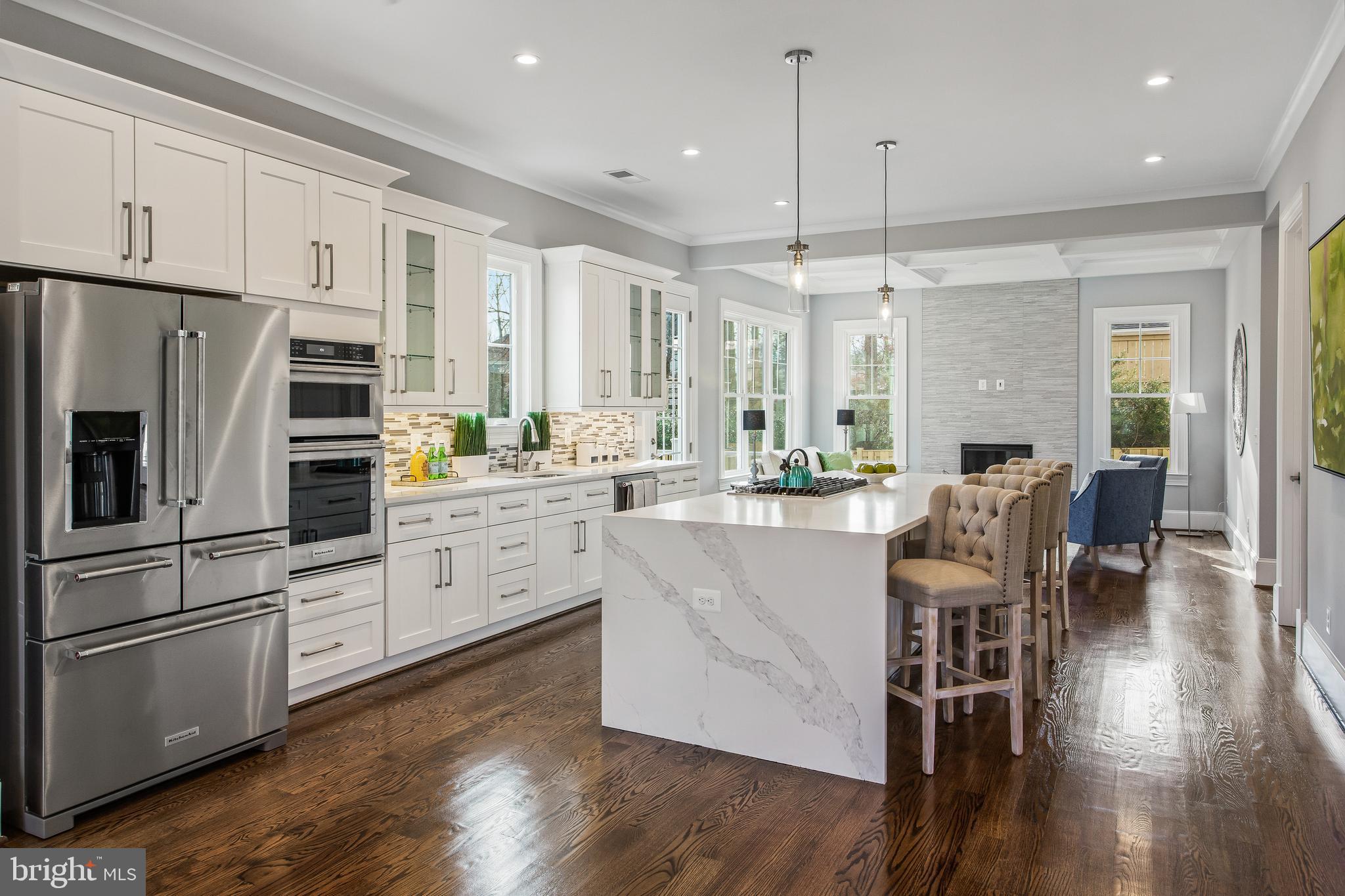 106 Tapawingo Road Southwest Vienna, VA 22180 - Photo 9 of 49