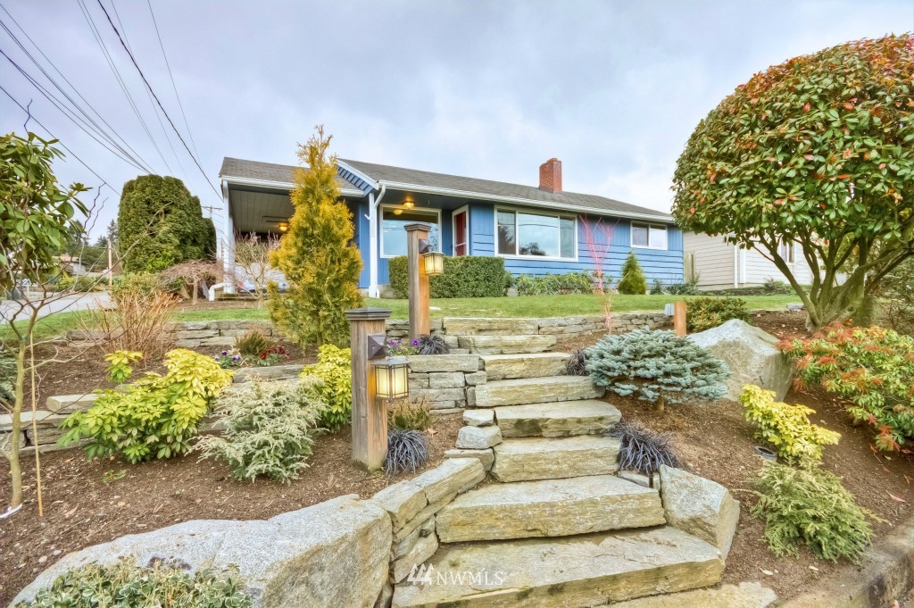 1058 Daley Street Edmonds, WA 98020 - Photo 1 of 12 Gallery Image 1