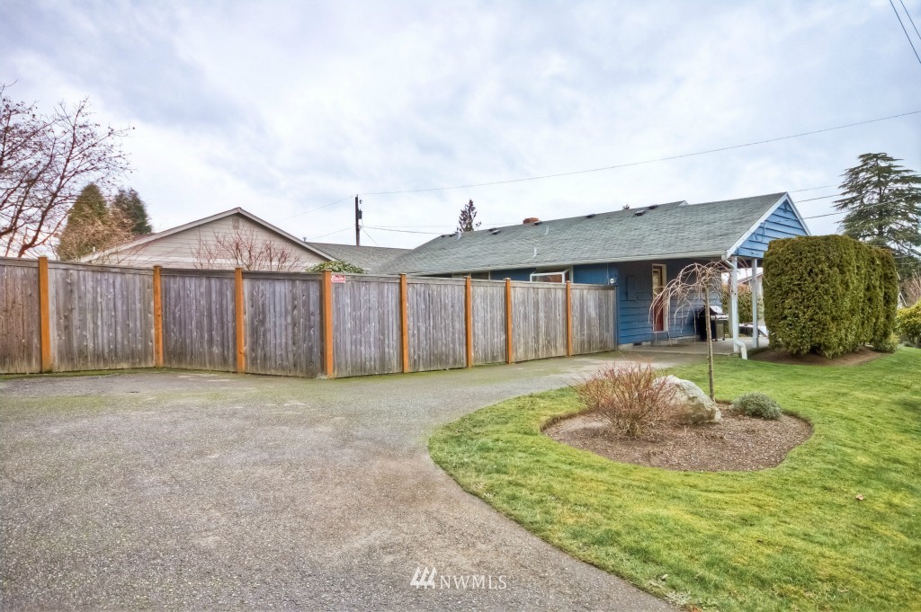 1058 Daley Street Edmonds, WA 98020 - Photo 12 of 12 Gallery Image 12