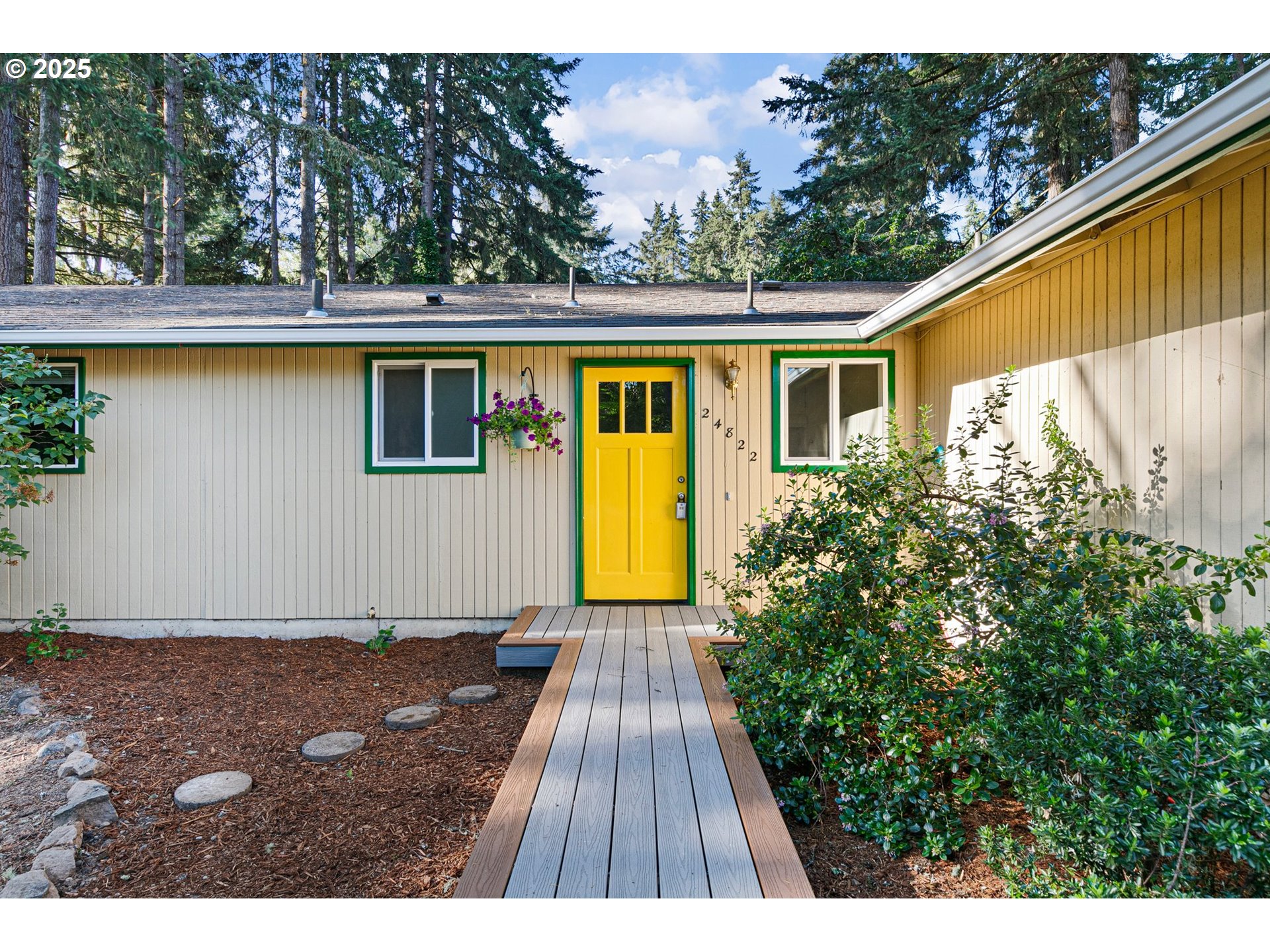 24822 Sertic Road Veneta, OR 97487 - Photo 3 of 37 Gallery Image 3