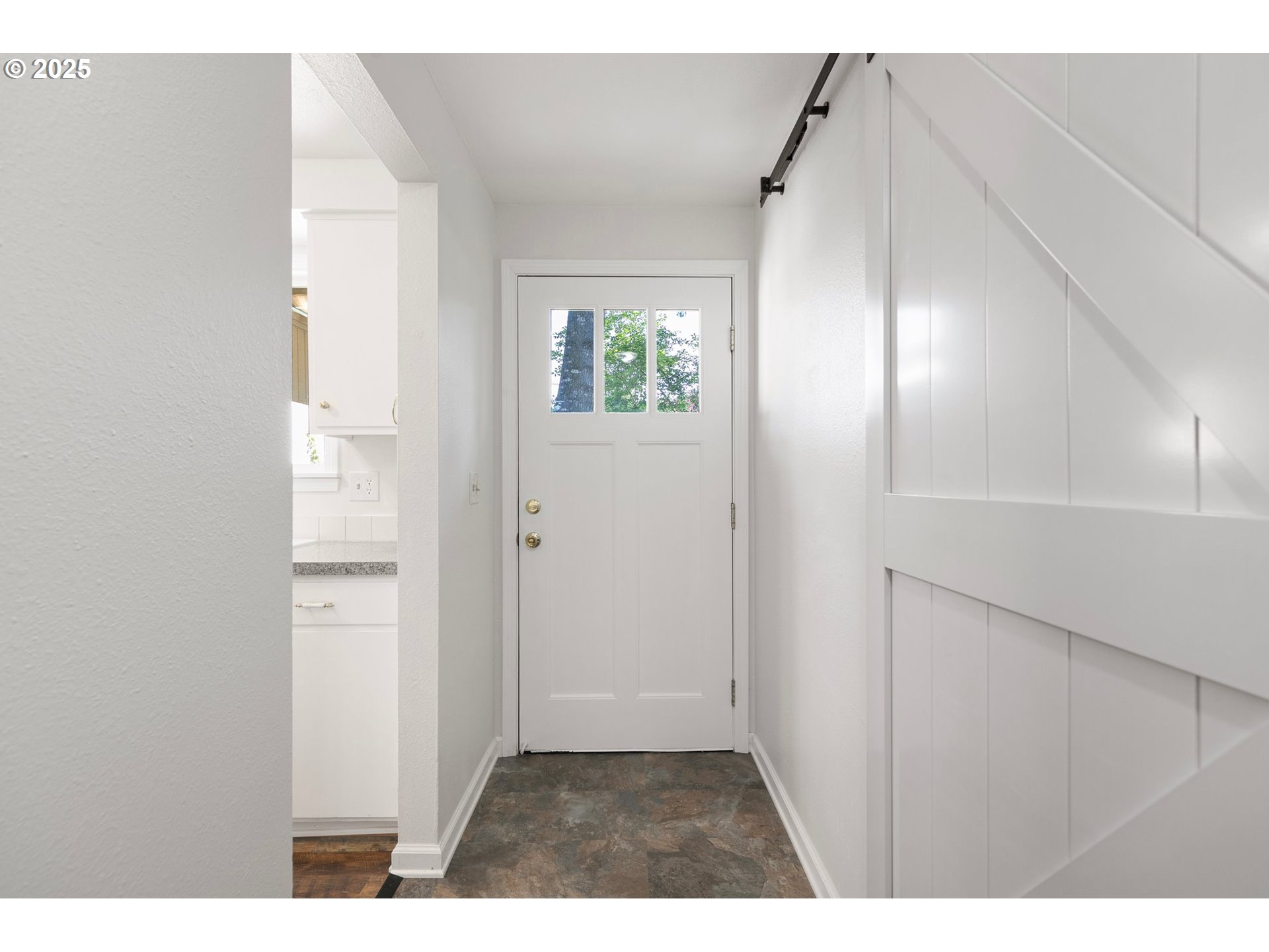 24822 Sertic Road Veneta, OR 97487 - Photo 5 of 37 Gallery Image 5