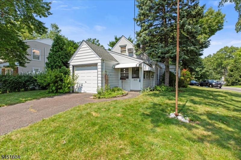 1014 Raritan Road Cranford, NJ 07016 - Photo 22 of 26 Gallery Image 22