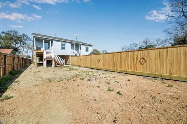 $439,999 | 7222 Philibert Lane, Unit A/B, Houston, TX 77028