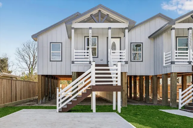 $439,999 | 7222 Philibert Lane, Unit A/B, Houston, TX 77028