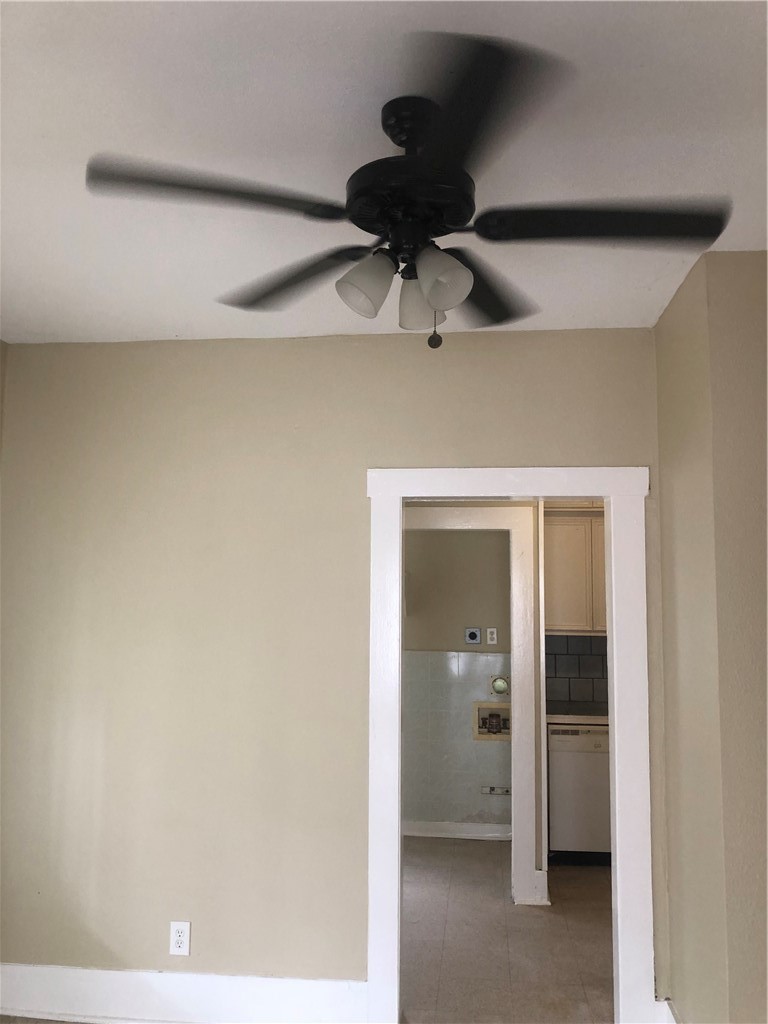 718 Kinney Street Corpus Christi, TX 78401 - Photo 7 of 13