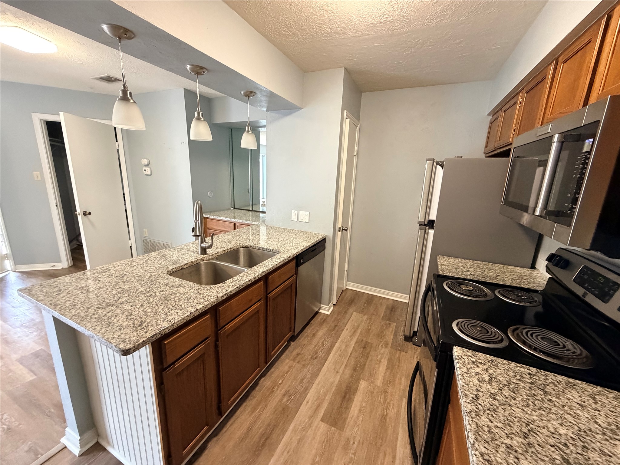 2402 Sycamore Avenue, Unit D6 Huntsville, TX 77340 - Photo 9 of 23