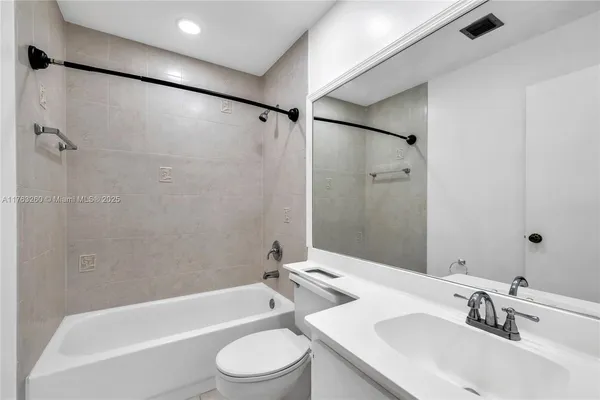 $425,000 | 5762 Fox Hollow Drive, Unit C, Boca Raton, FL 33486